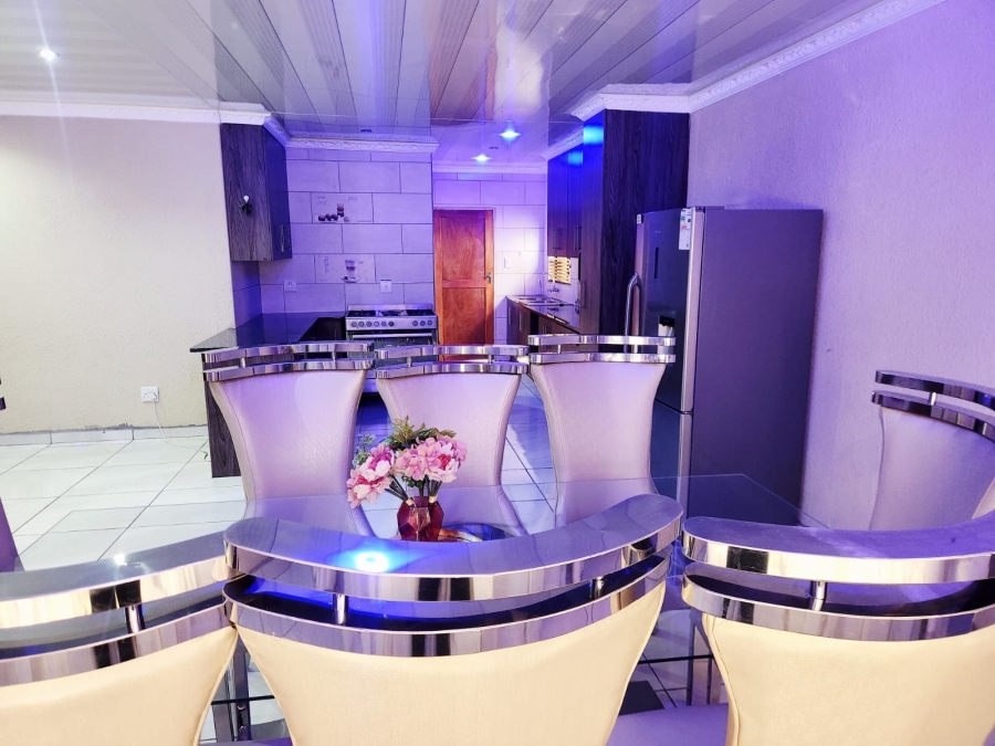 3 Bedroom Property for Sale in Geelhoutpark North West